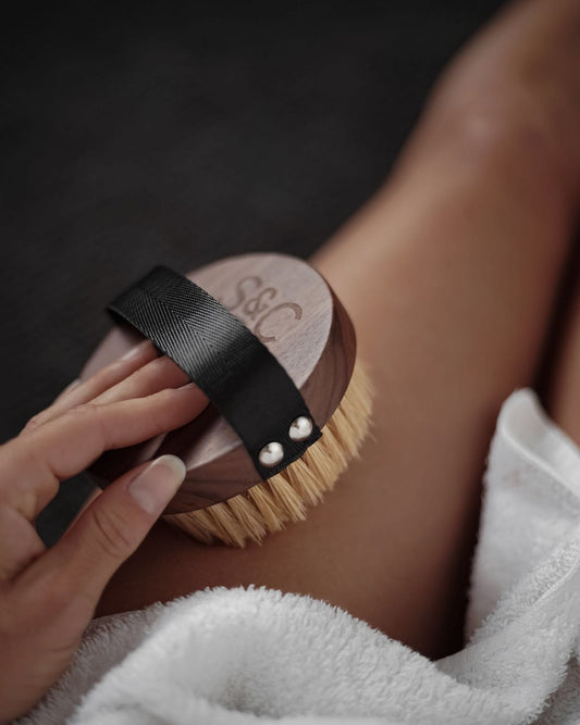 Dry Brushing Your Skin | 6 Step Guide